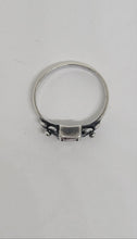 Load image into Gallery viewer, Sterling Ring size 5
