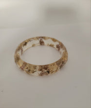 Load image into Gallery viewer, Real Flower Lucite Bangle
