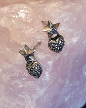 Load image into Gallery viewer, Vintage Star and Heart Earrings
