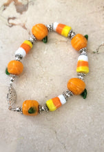 Load image into Gallery viewer, Vintage Glass Pumpkin Bracelet
