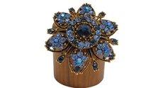 Load image into Gallery viewer, Beautiful Blue Rhinestone Brooch
